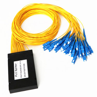 PLC 1 × 32 Fiber Optik Bölücü ABS malzeme SC konektörü 3.0mm çap G657A1 fiber sarı kablo